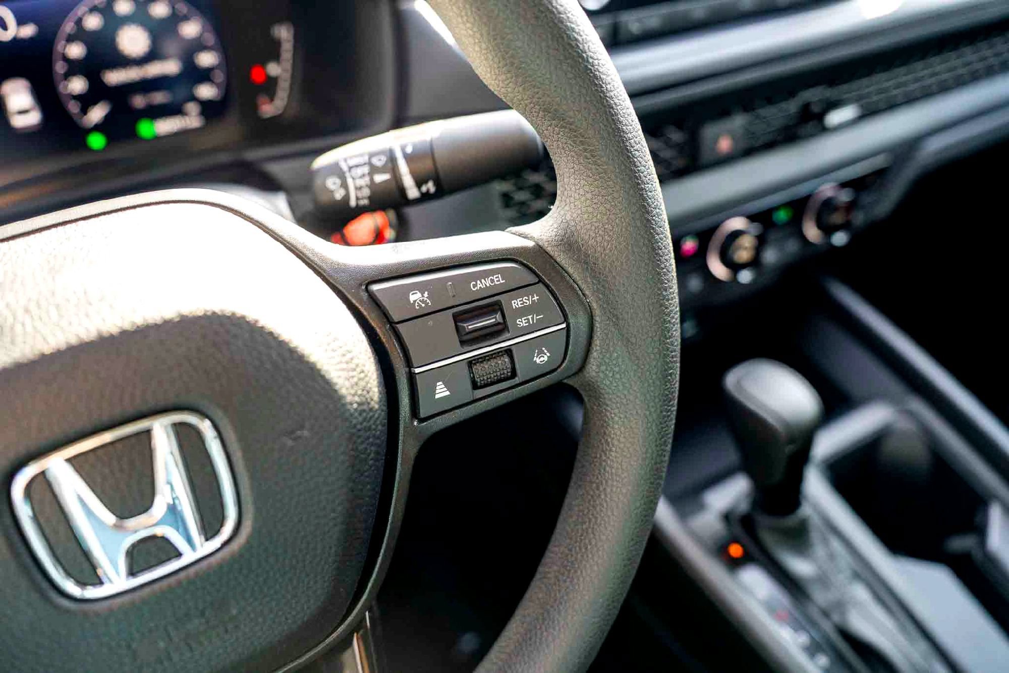 2025 Honda Accord SE - Photo 15
