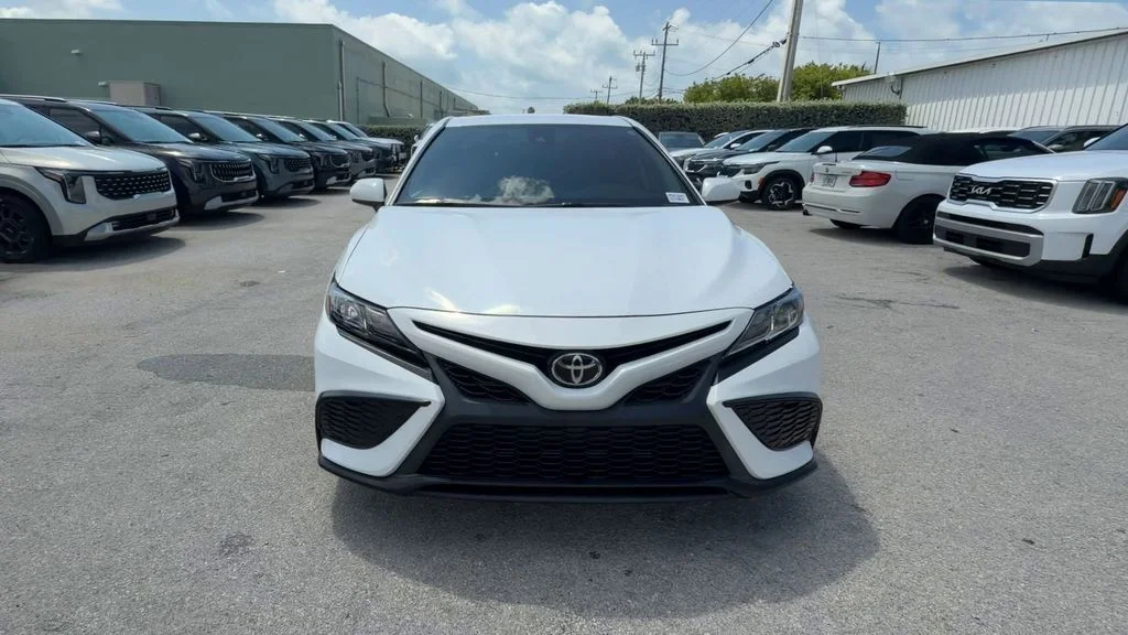 Used 2021 White Toyota SE image 3