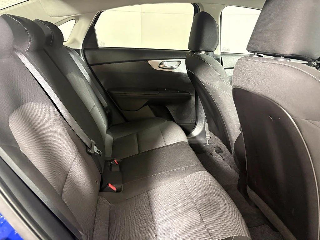 Used 2023 Blue Kia LXS image 17