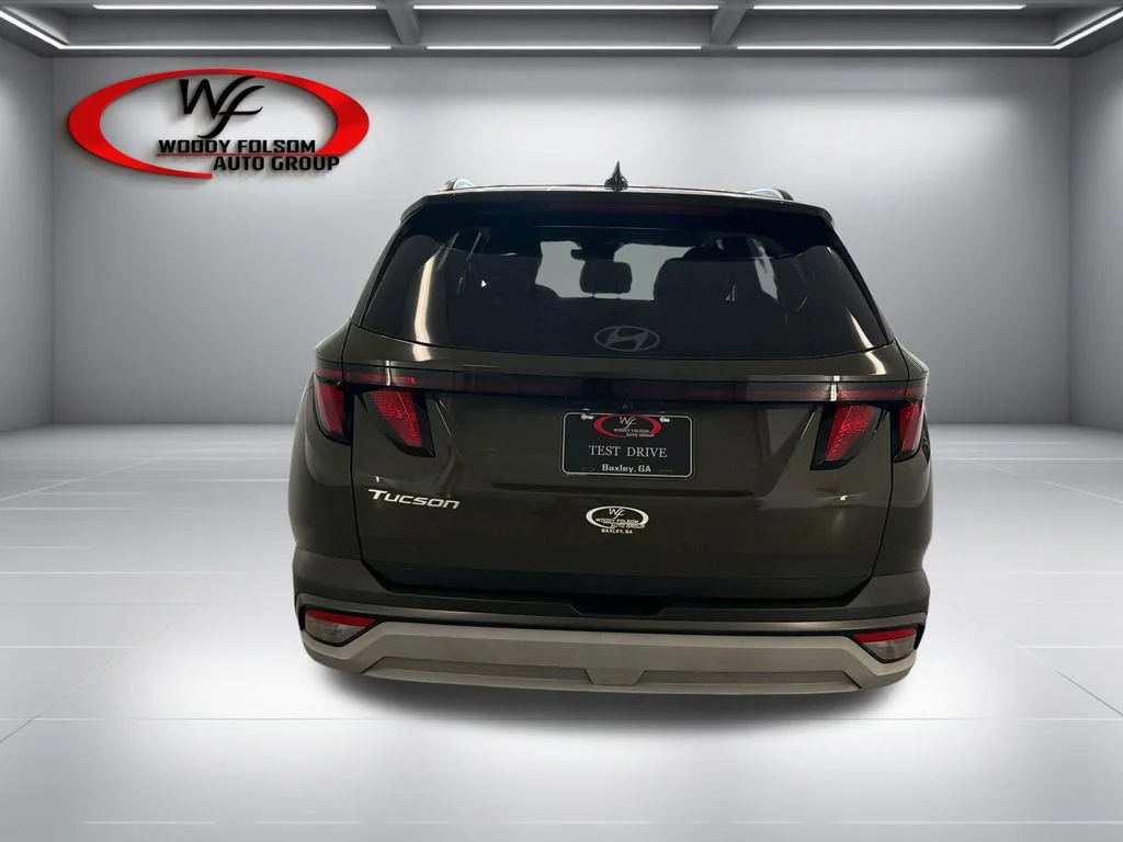 Used 2025 Green Hyundai SEL image 7