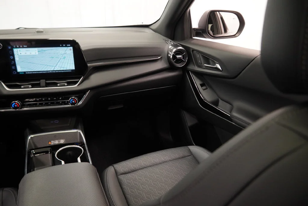 Used 2025 Sterling Gray Metallic Chevrolet LT image 23