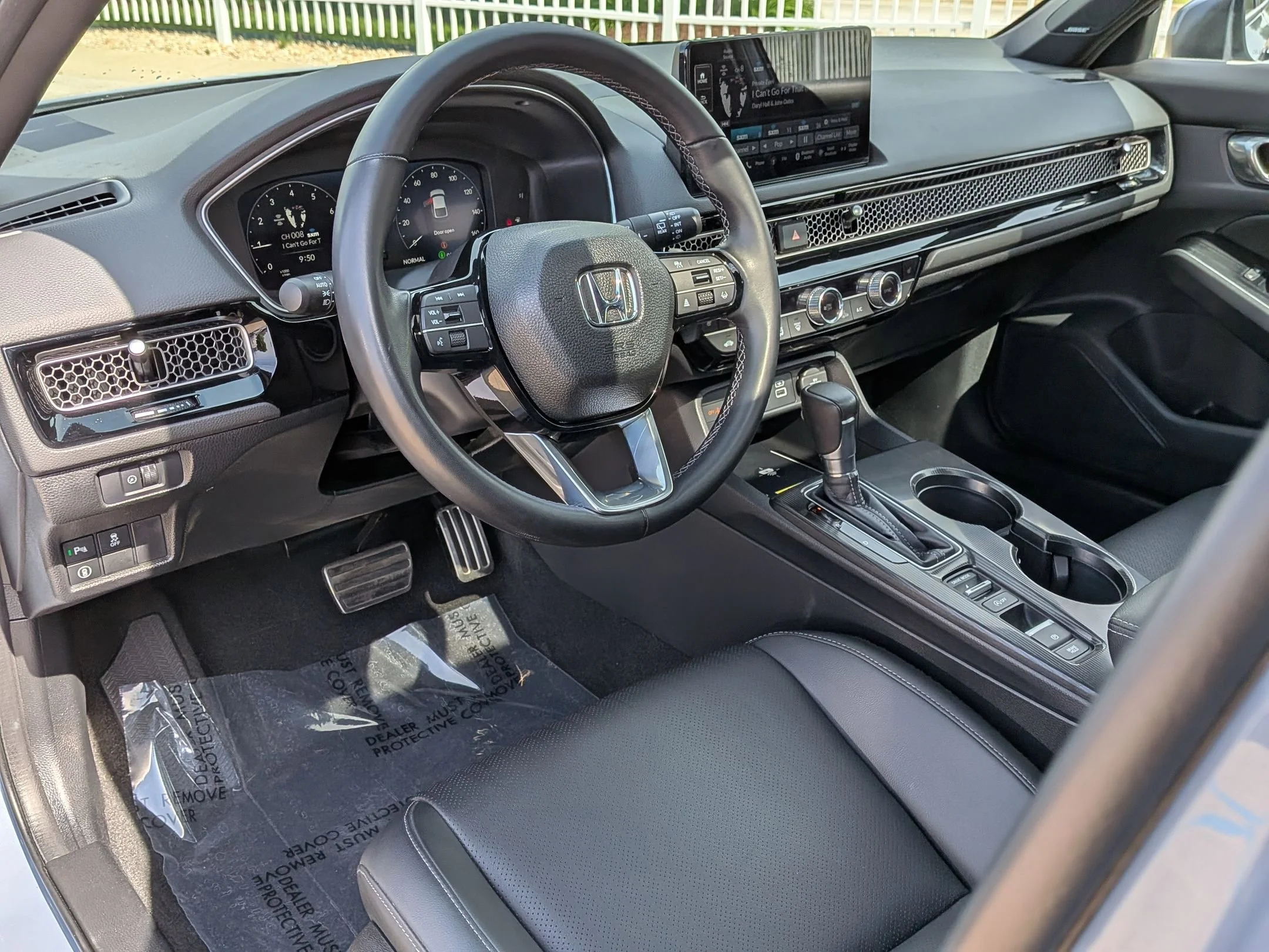 2023 Honda Civic Hatchback Sport Touring - Photo 10