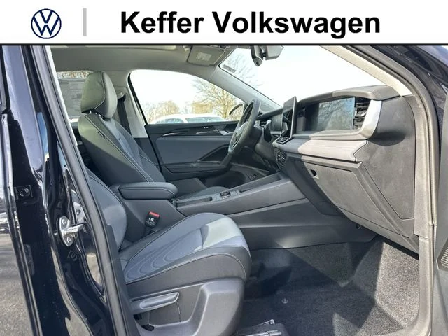 New 2026 Black Volkswagen 2.0T SE image 32