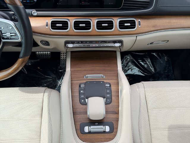 Used 2022 White Mercedes-Benz GLS 450 image 15