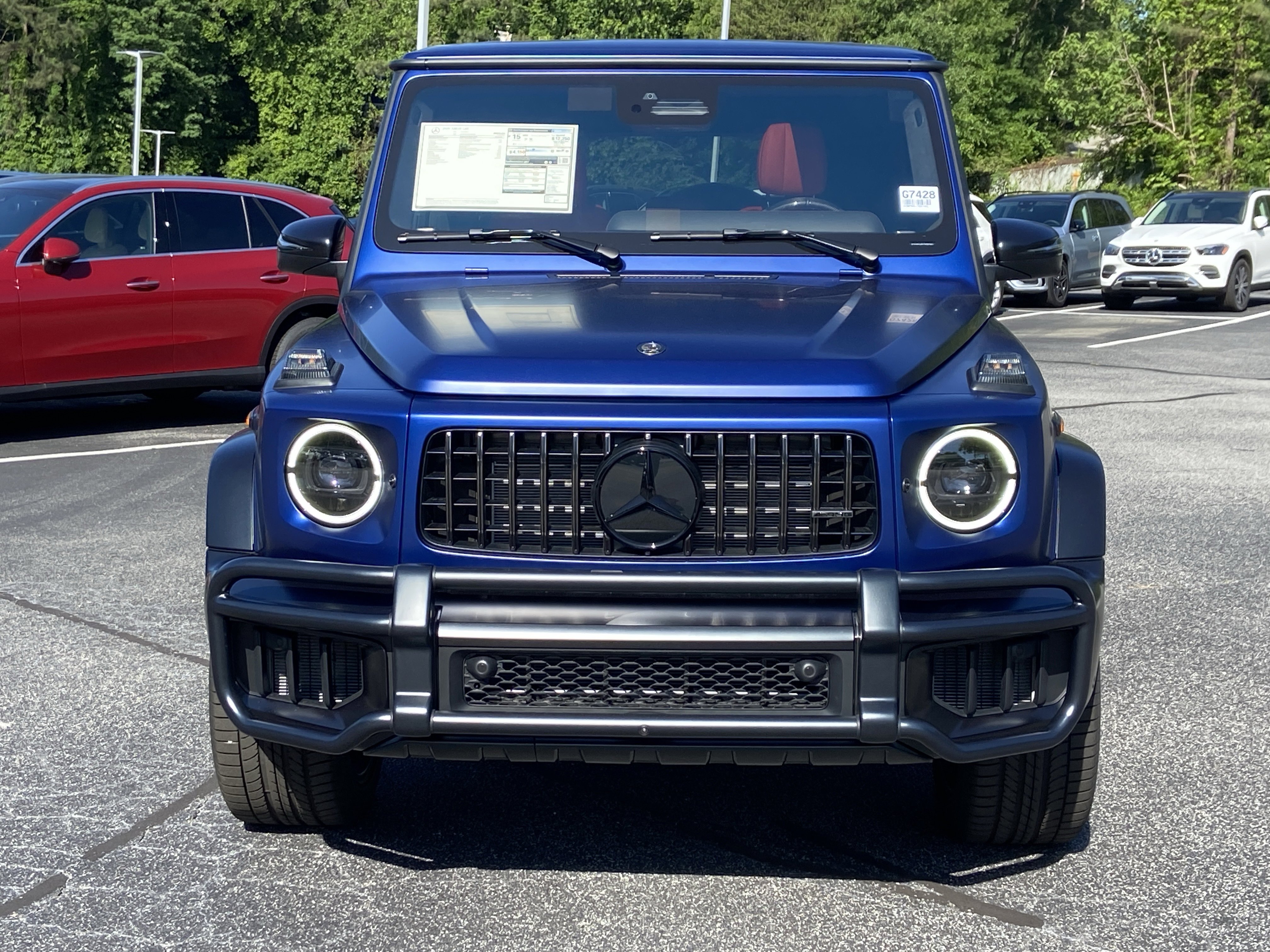 New 2026 MANUFAKTUR Exclusive Brilliant Blue Magno Mercedes-Benz AMG® G 63 SUV image 4