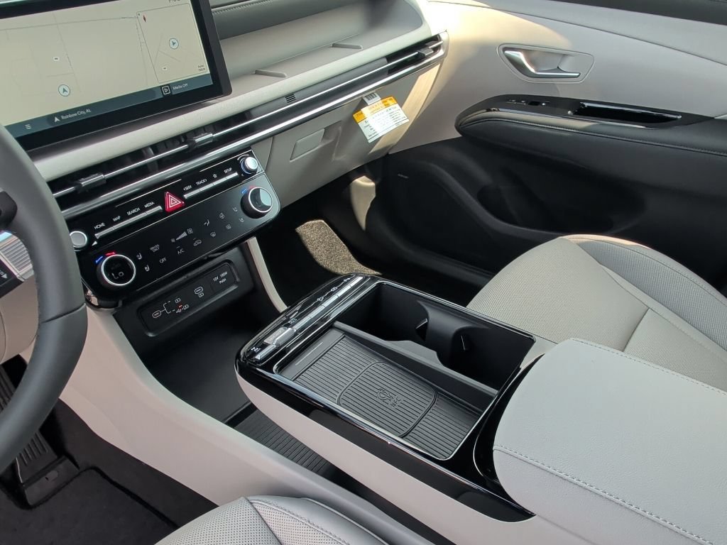 New 2026 Shimmering Silver Hyundai Limited image 32