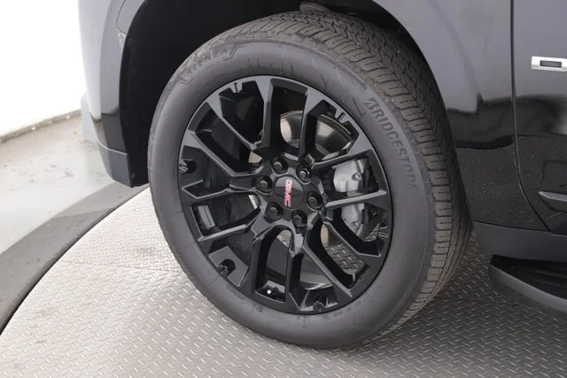 Used 2023 Black GMC Denali image 13