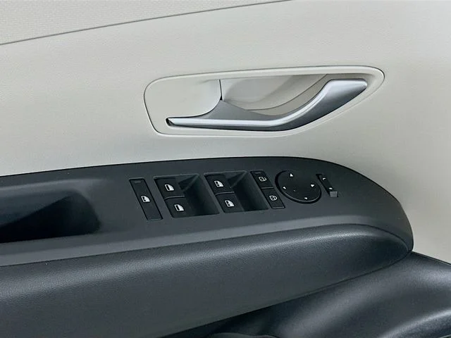 New 2026 Hyundai TUCSON SEL