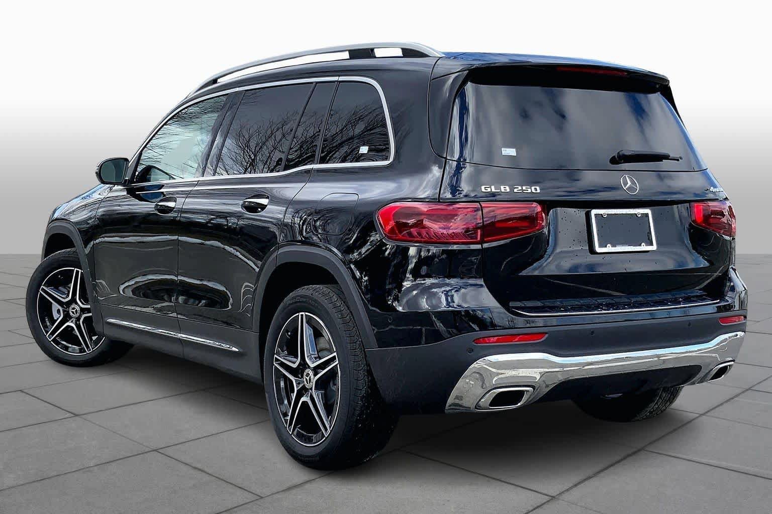 New 2026 Night Black Mercedes-Benz GLB 250 image 16