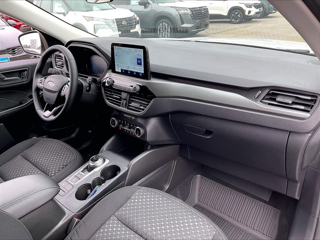 New 2026 Oxford White Ford Active image 10