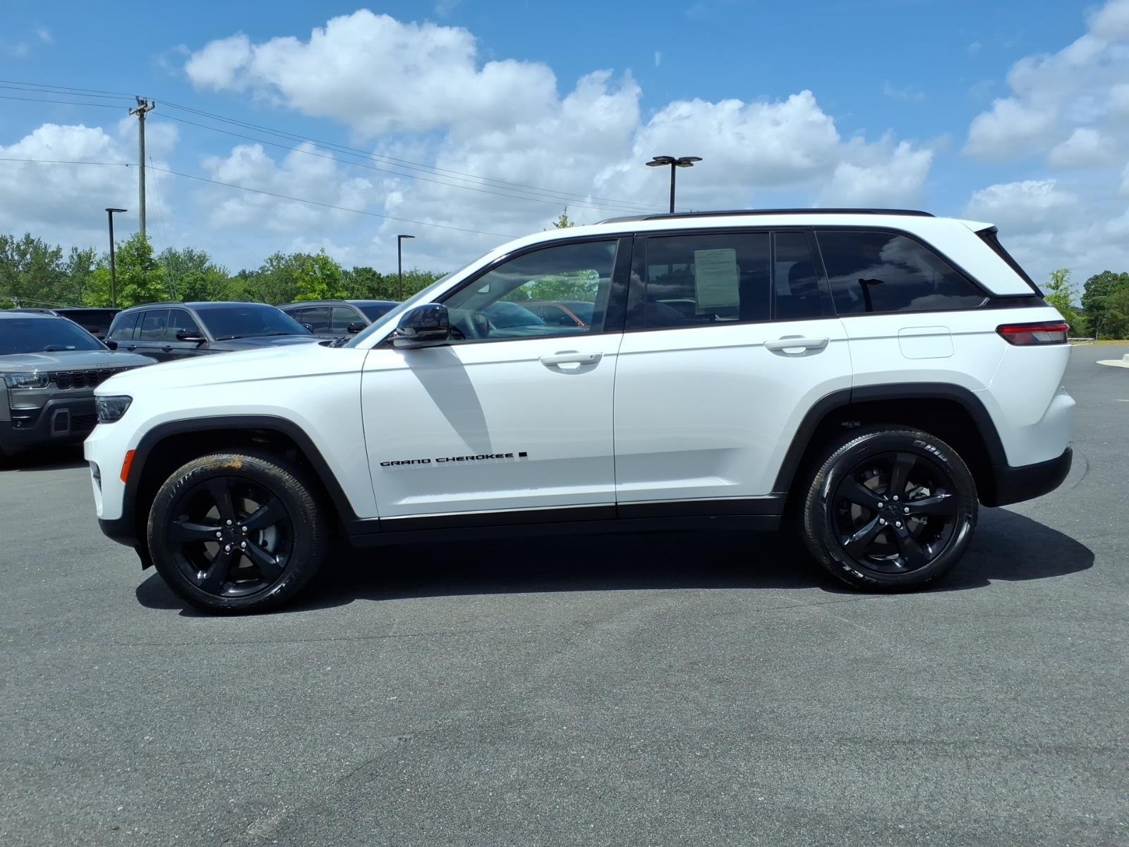 Used 2024 Bright White Clearcoat Jeep Altitude X image 3