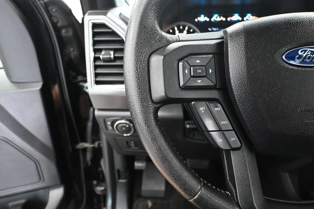 Used 2016 Black Ford XLT image 31