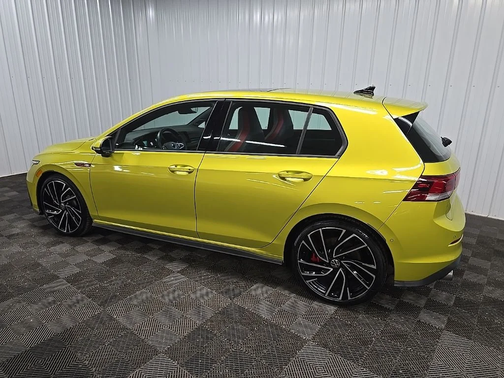 Used 2022 Yellow Volkswagen Autobahn image 4