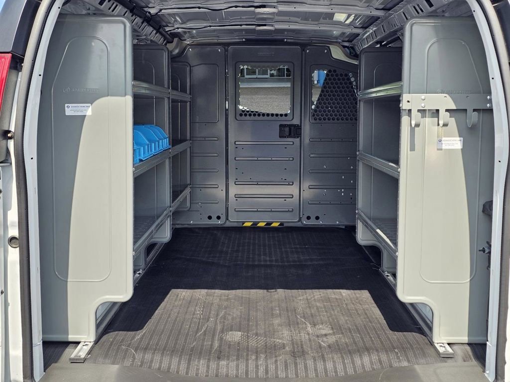2025 Chevrolet Express Cargo Work Van - Photo 14