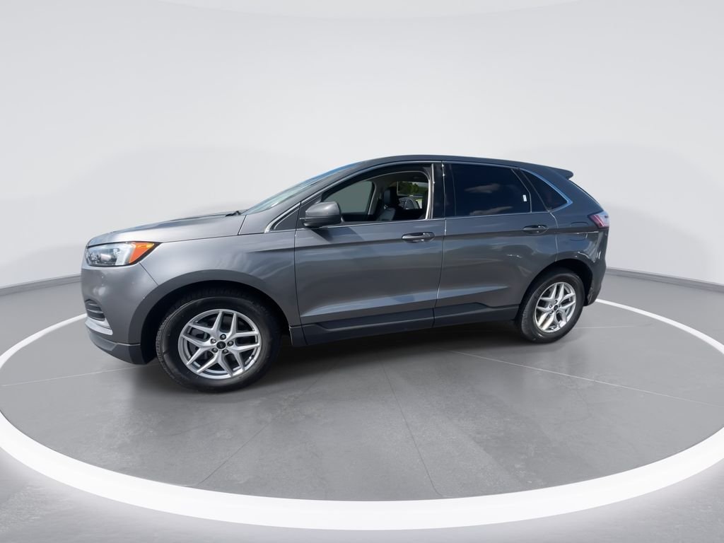 Used 2023 Gray Ford SEL image 5