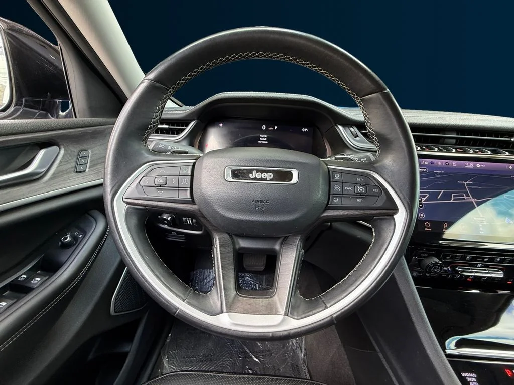 Used 2022 Silver Jeep Limited image 13