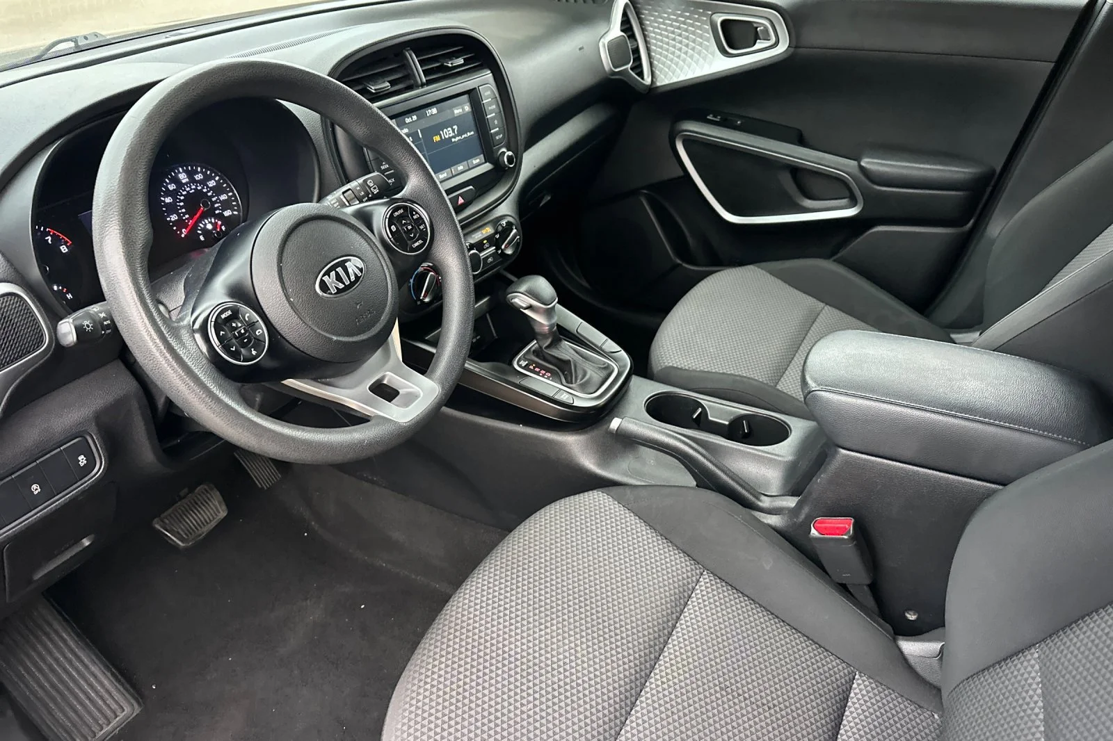 Used 2020 Black Kia LX image 10