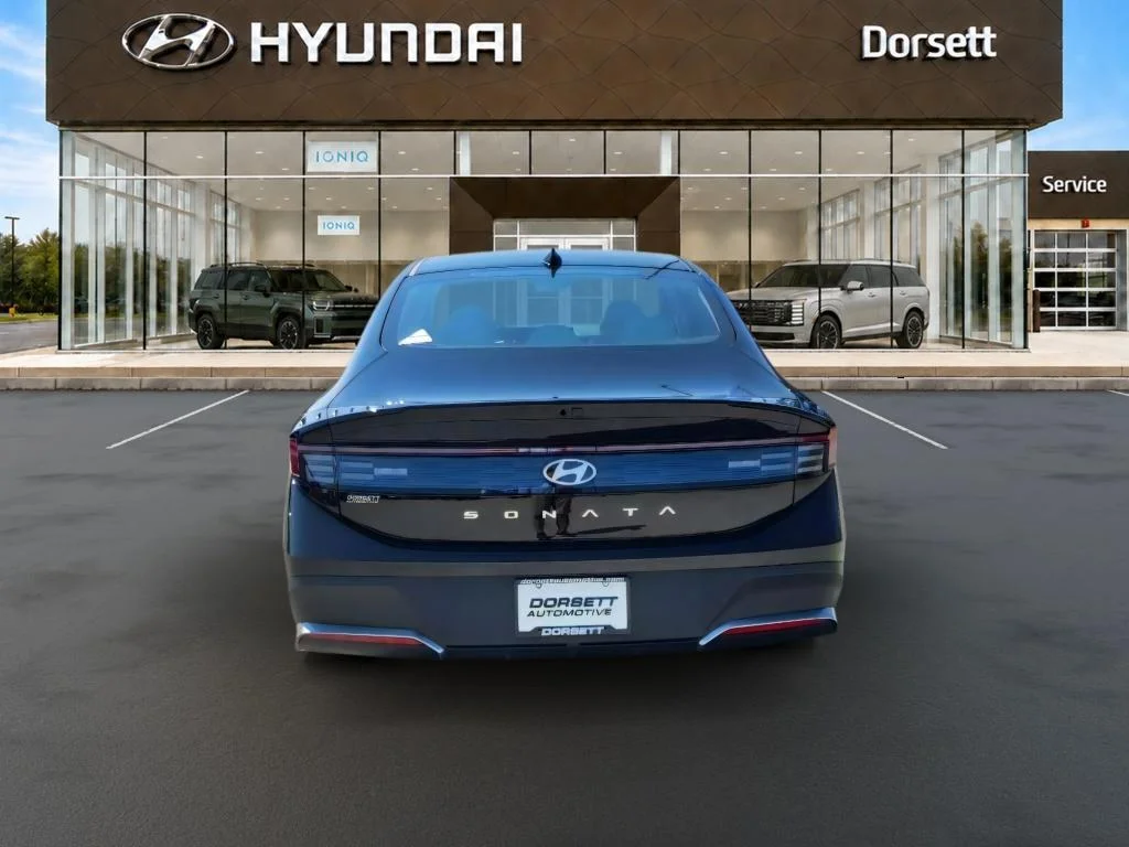 New 2026 Abyss Black Hyundai SE image 7