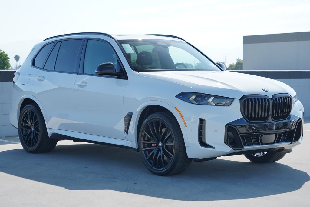 New 2026 Alpine White BMW sDrive40i image 3
