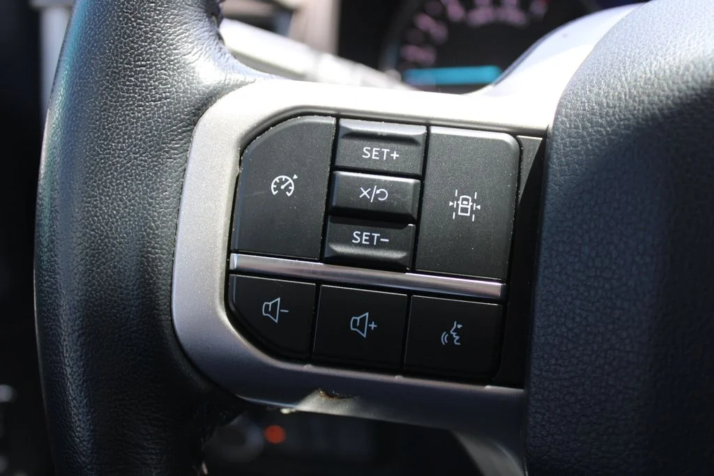 Used 2022 Silver Metallic Ford XLT image 30