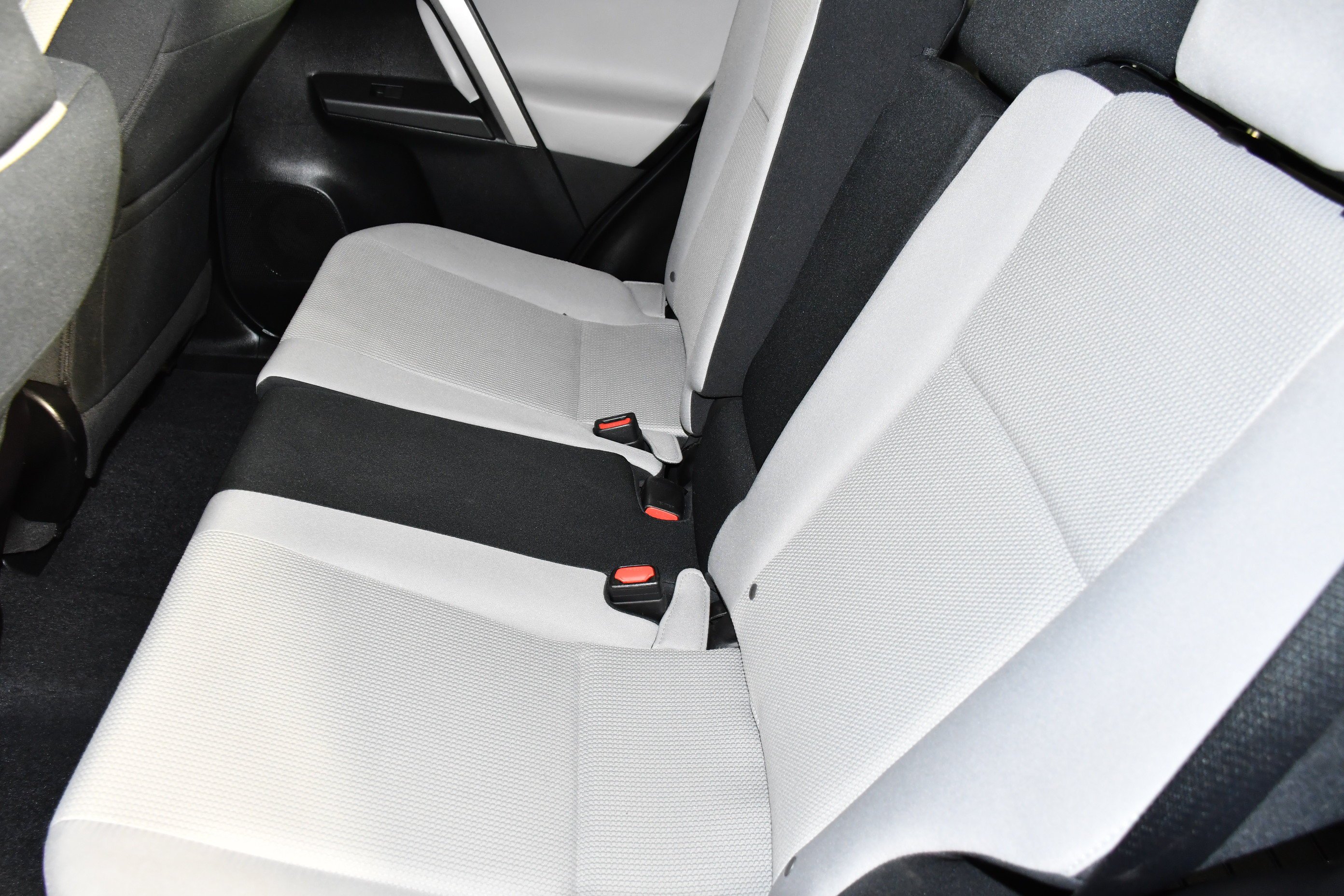 Used 2016 Black Toyota XLE image 47