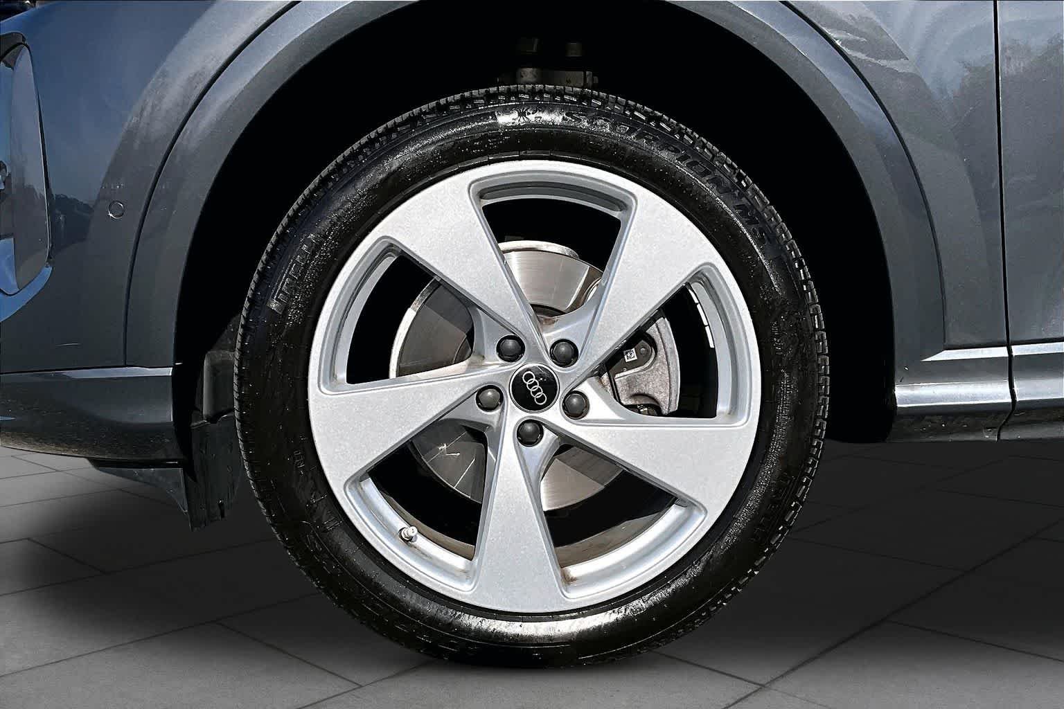 2025 Audi Q5 Premium Plus - Photo 11