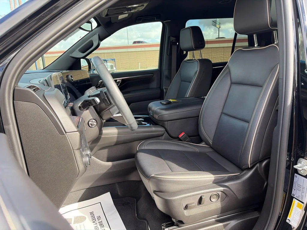 Used 2025 Black Chevrolet Premier image 16