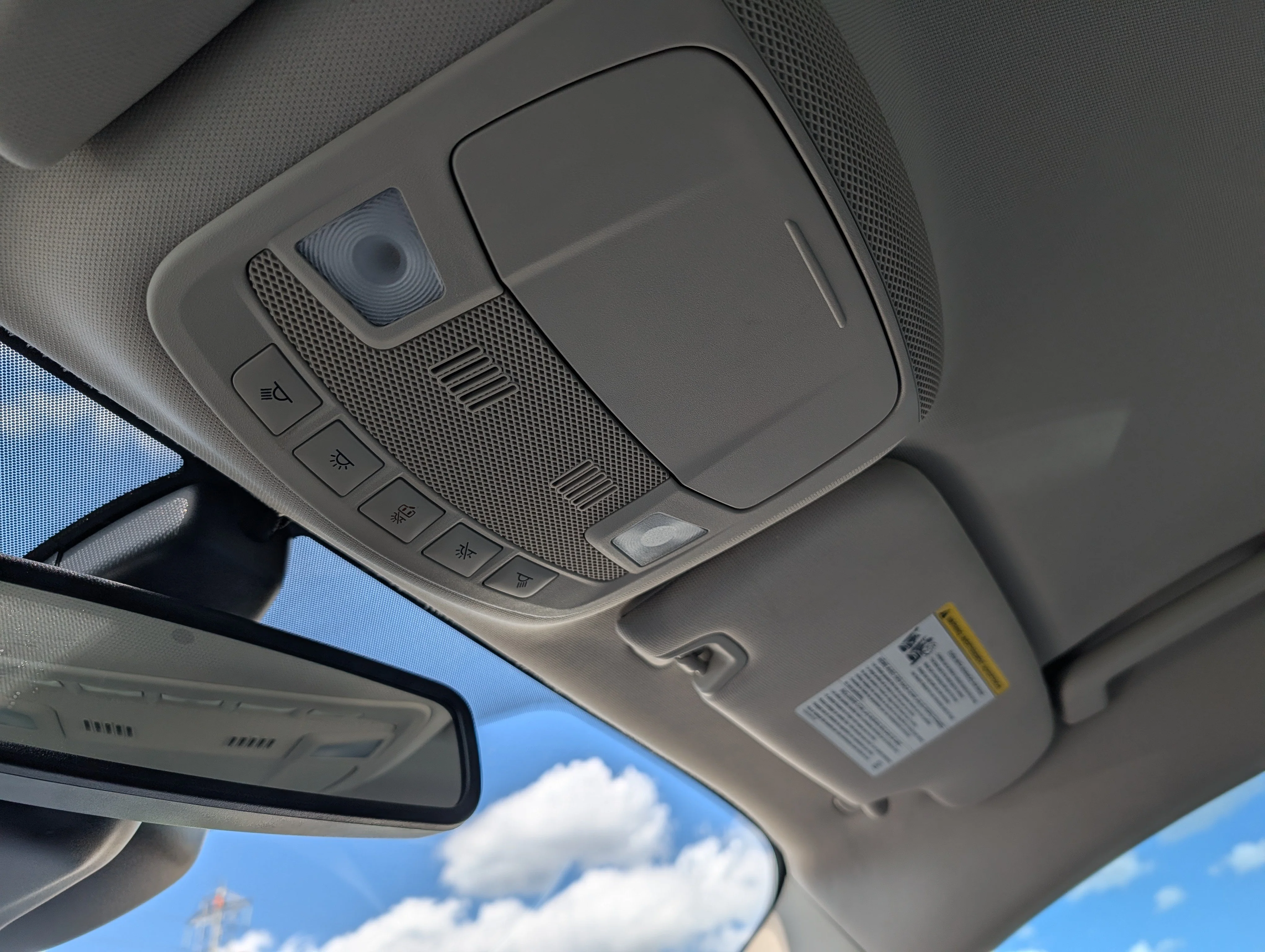 Used 2019 Magnetic Metallic Ford SE image 32
