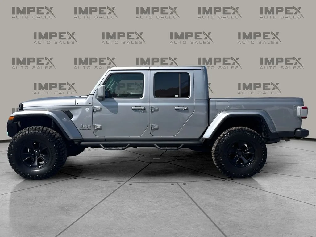 Used 2020 Silver Jeep Overland image 2
