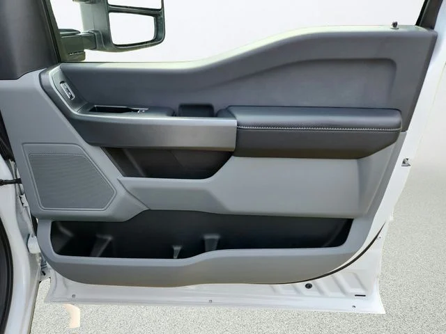 New 2026 Oxford White Ford F-350® XL image 26