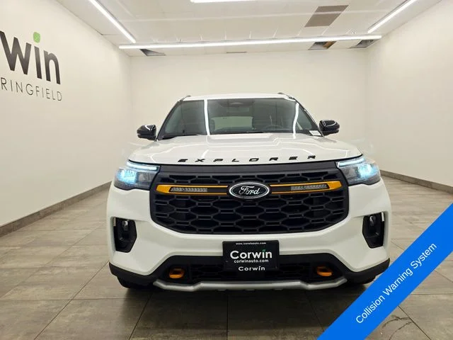 New 2026 Star White Metallic Tri-Coat Ford Tremor® image 7