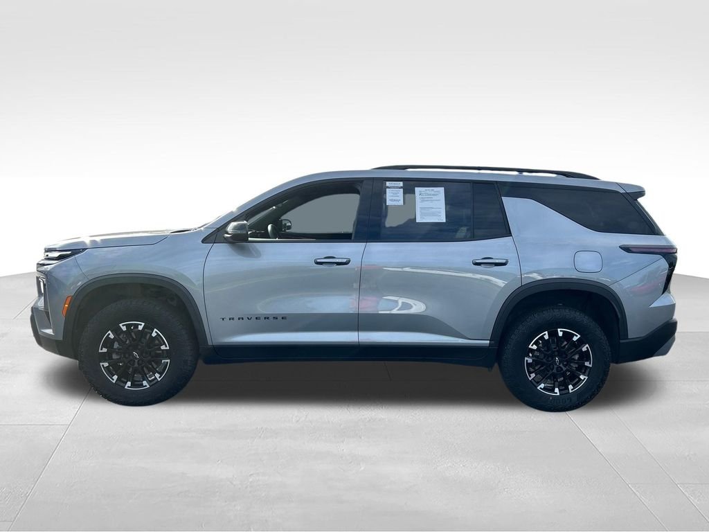 Used 2025 Gray Chevrolet Z71 image 2