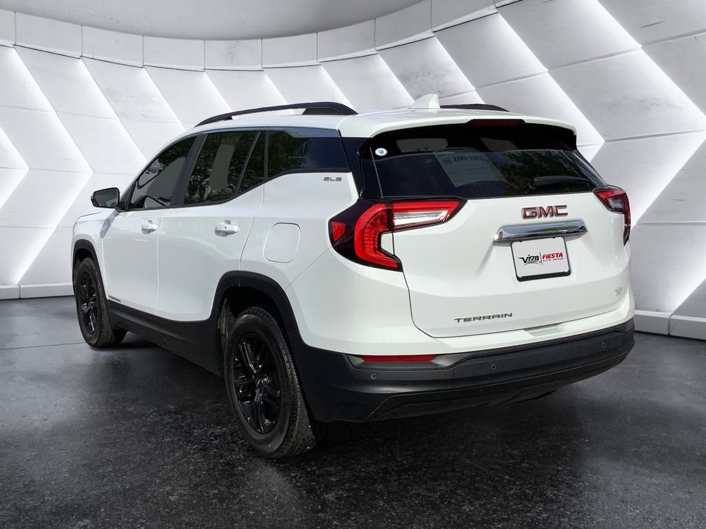 View vehicle photo 6