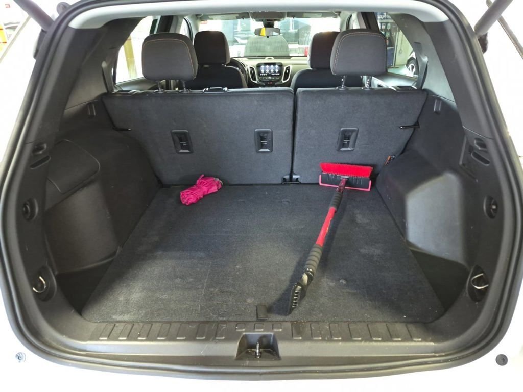 Used 2024 White Chevrolet LT image 12