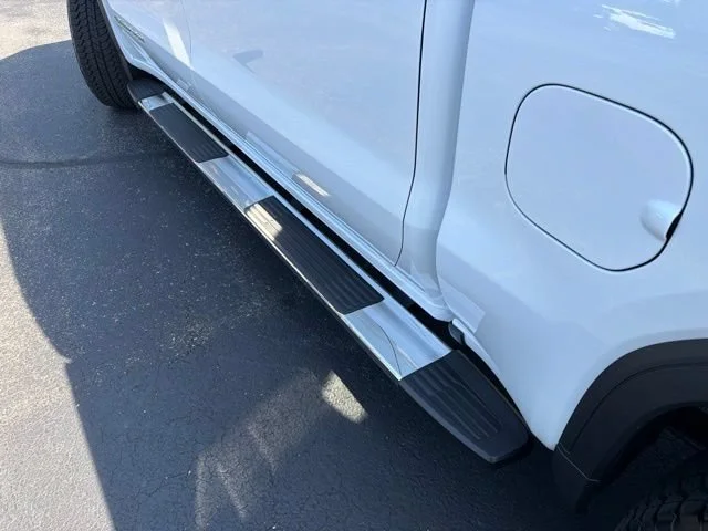 New 2026 Glacier White Tricoat GMC SLT image 23