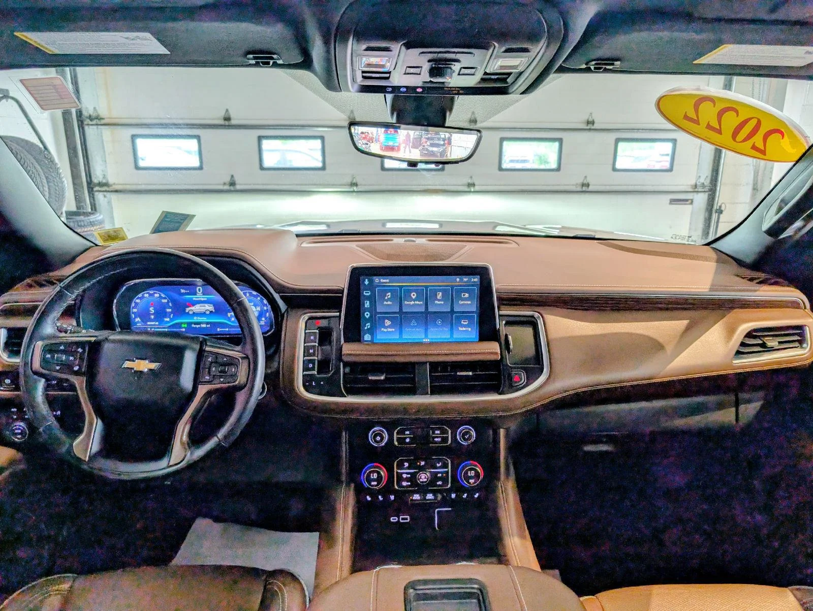 Used 2022 Iridescent Pearl Tricoat Chevrolet High Country image 20