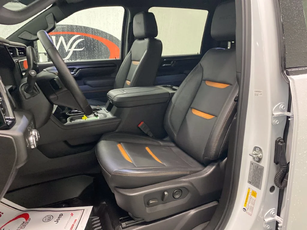 Used 2026 White GMC AT4 image 16