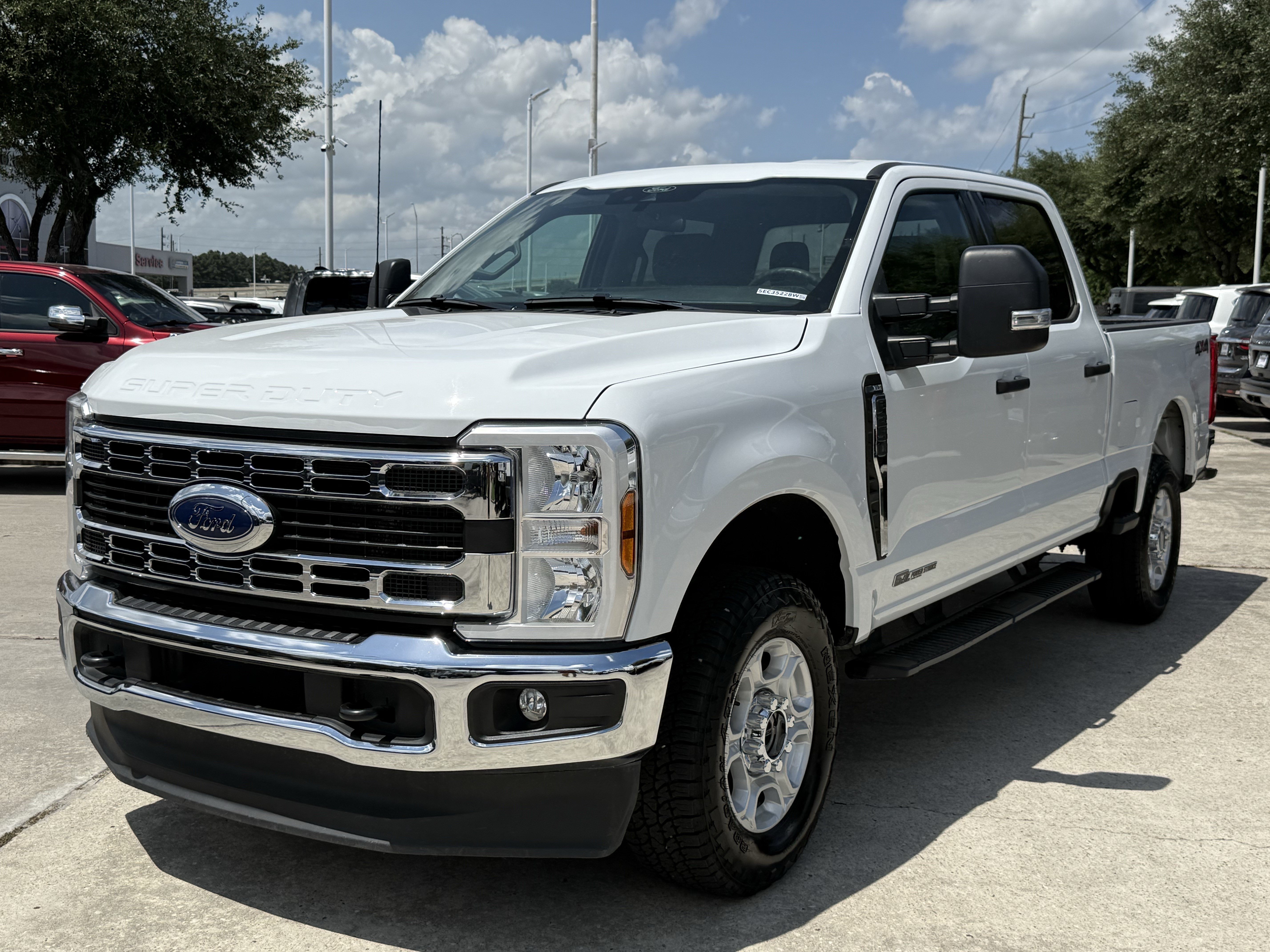 Used 2025 Oxford White Ford XLT image 8