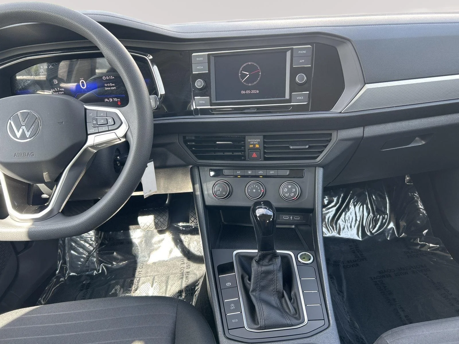 Certified Used 2023 SILVER Volkswagen S image 17