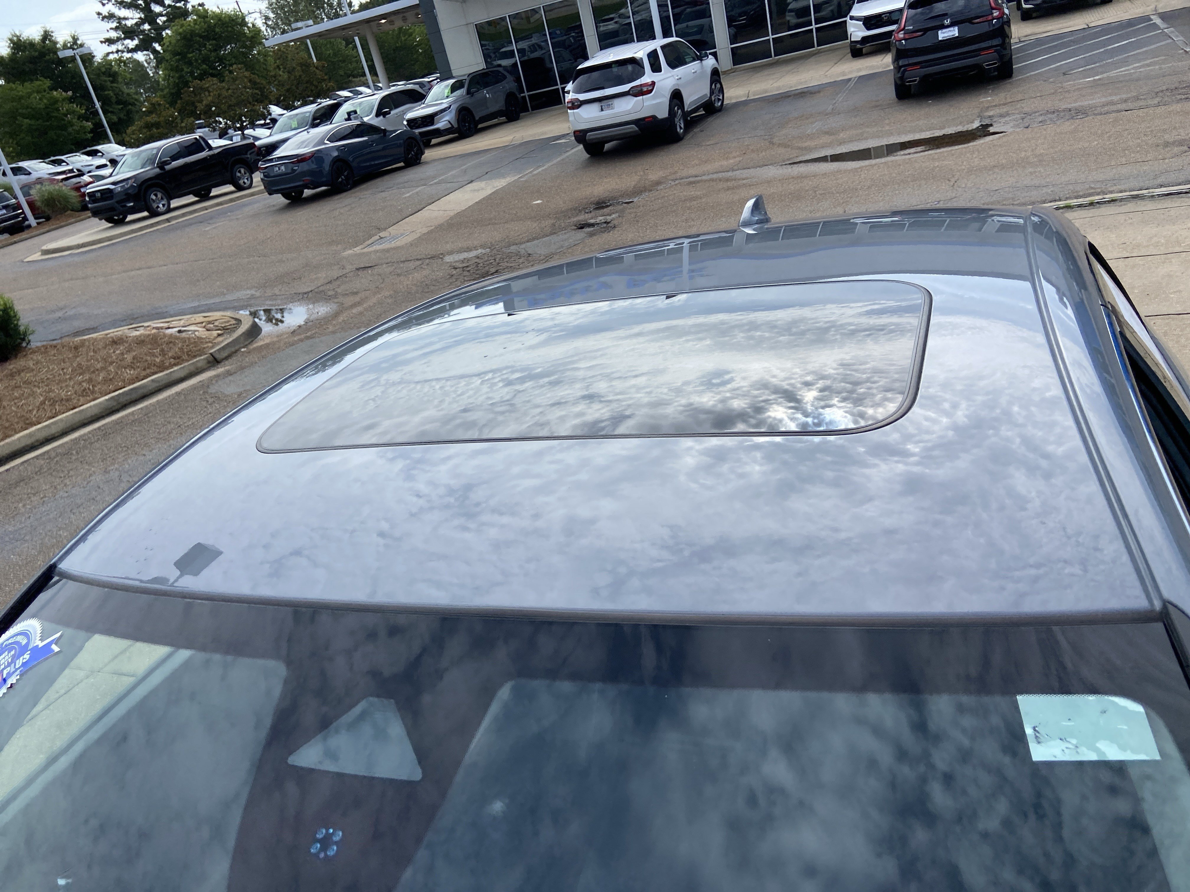 Used 2023 Urban Gray Pearl Honda Touring image 28