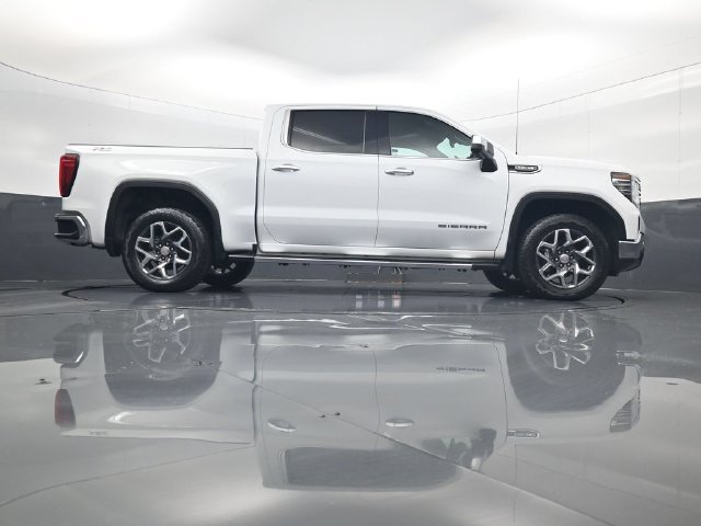 2023 GMC Sierra 1500 SLT - Photo 24