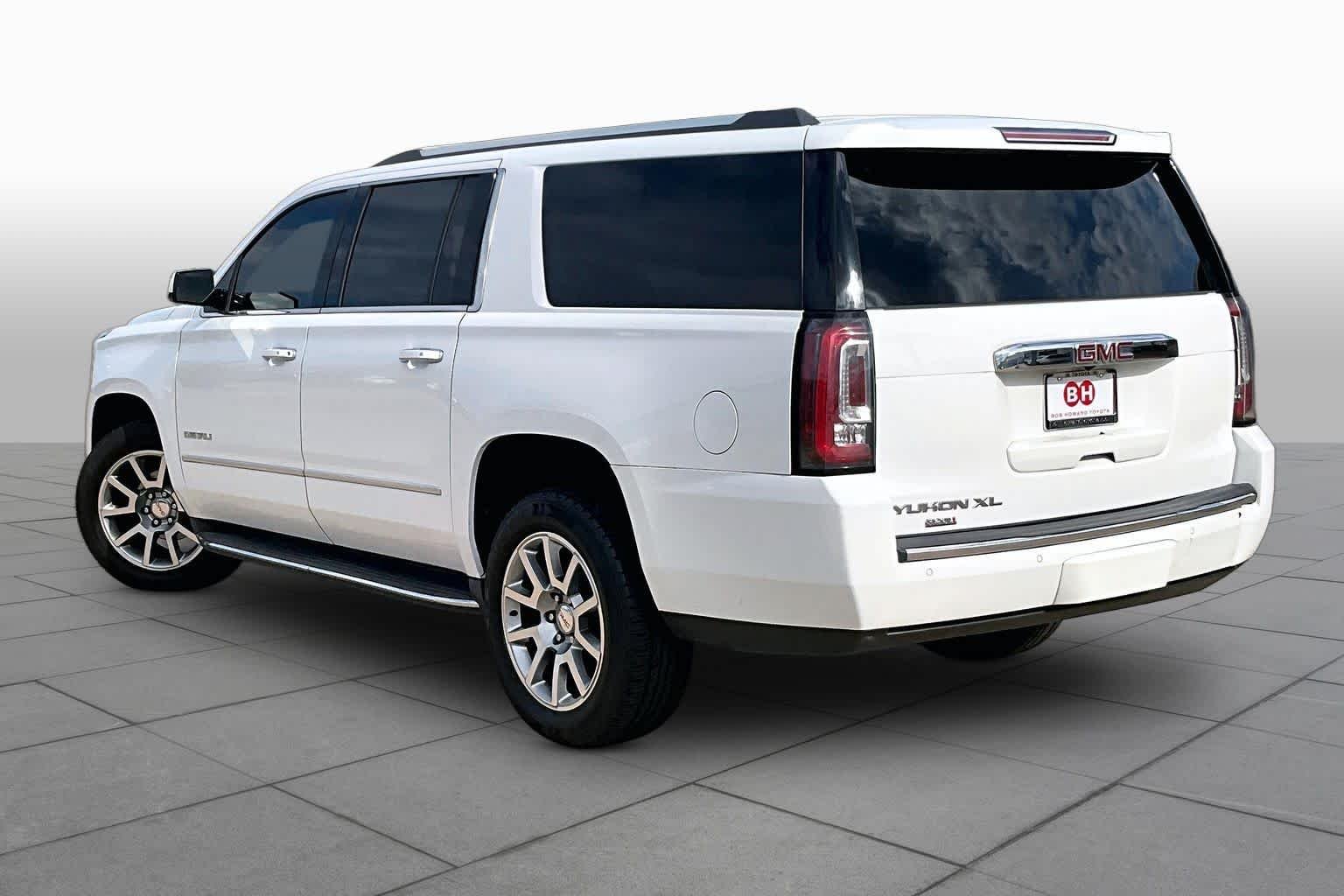 Used 2020 Summit White GMC Denali image 11
