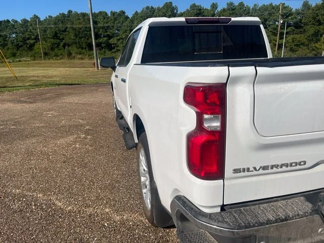 Used 2024 White Chevrolet LTZ image 3