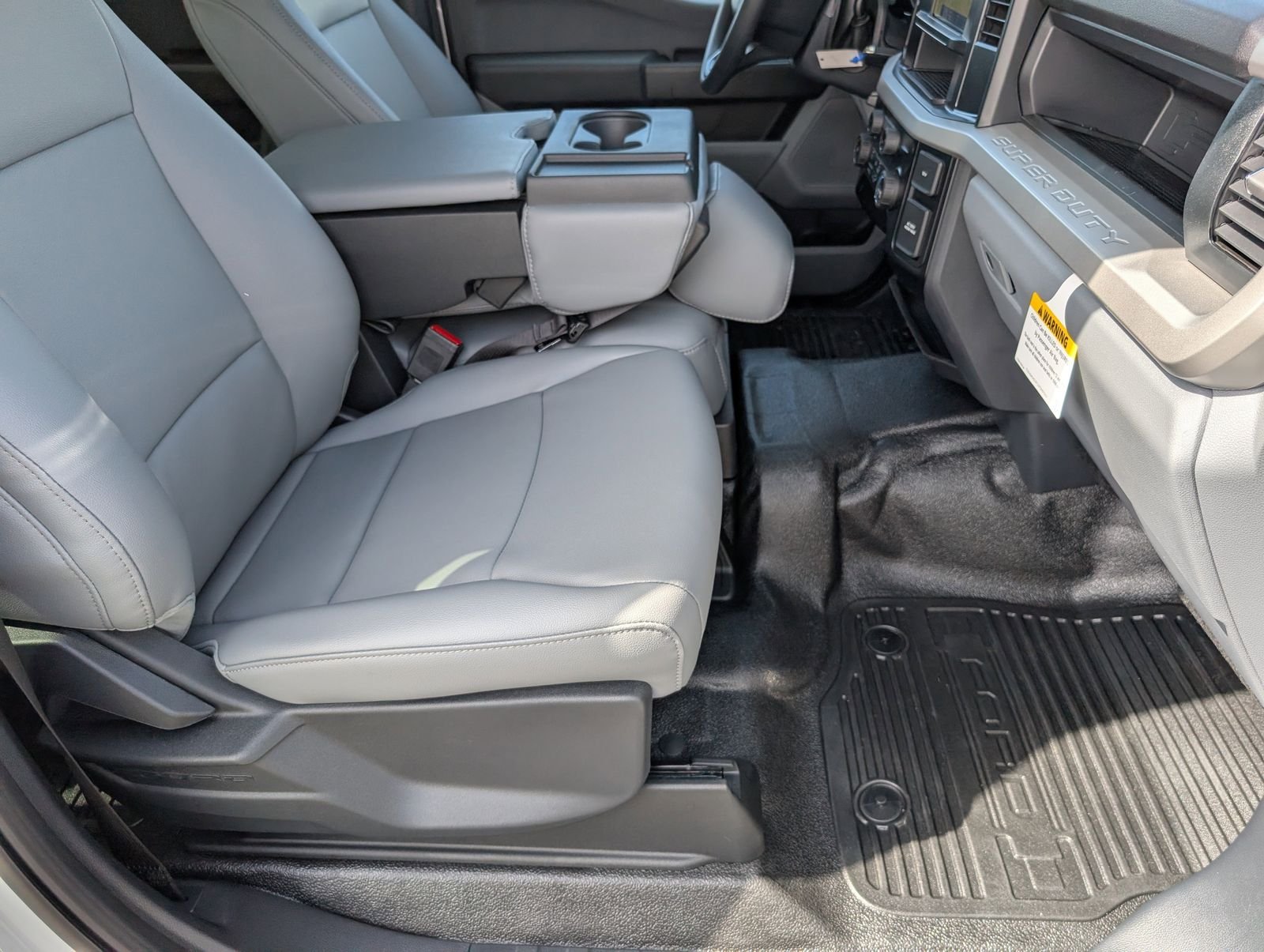 2026 Ford F-350 Super Duty Chassis Cab XL - Photo 23