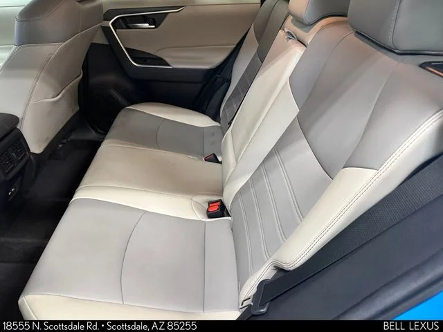 Used 2021 Blue Toyota XLE Premium image 16