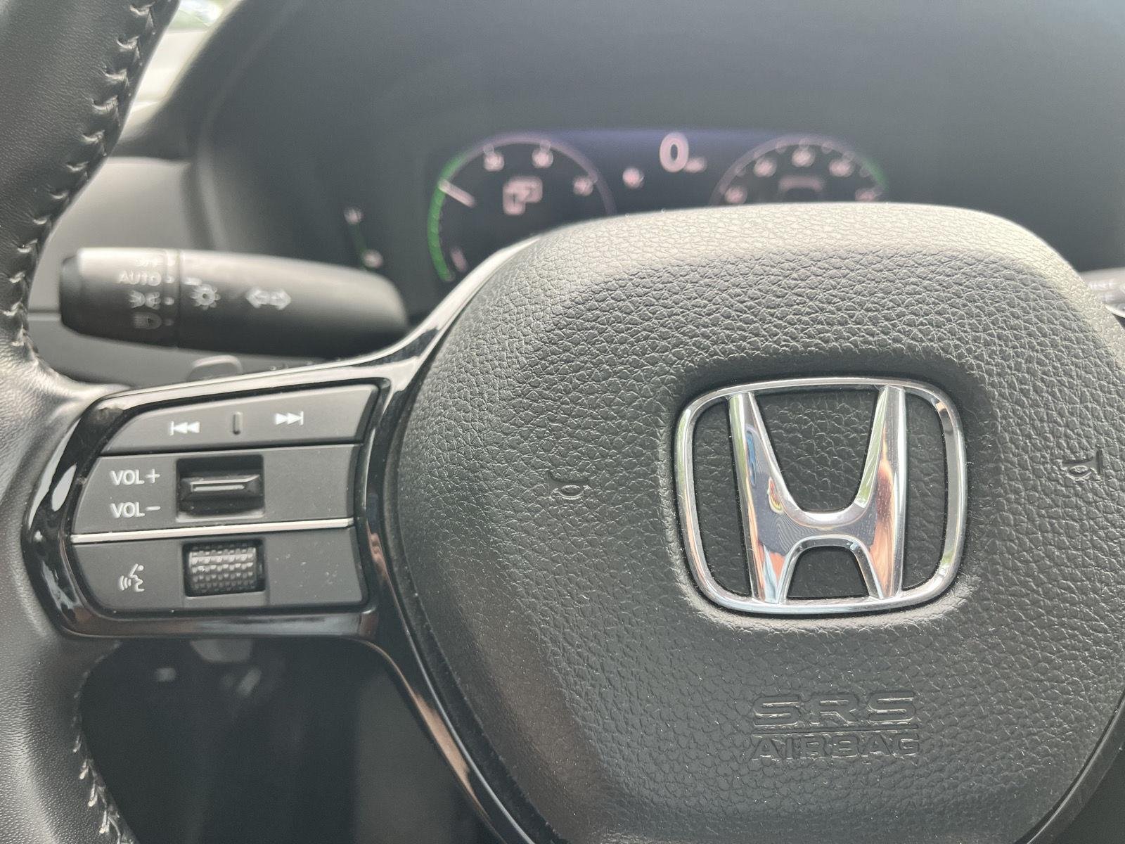 Used 2024 Urban Gray Pearl Honda Touring image 35