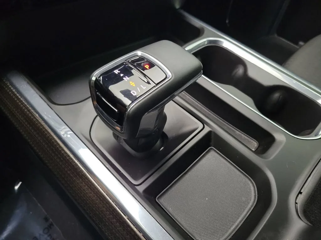 2024 Chevrolet Silverado 1500 RST - Photo 17