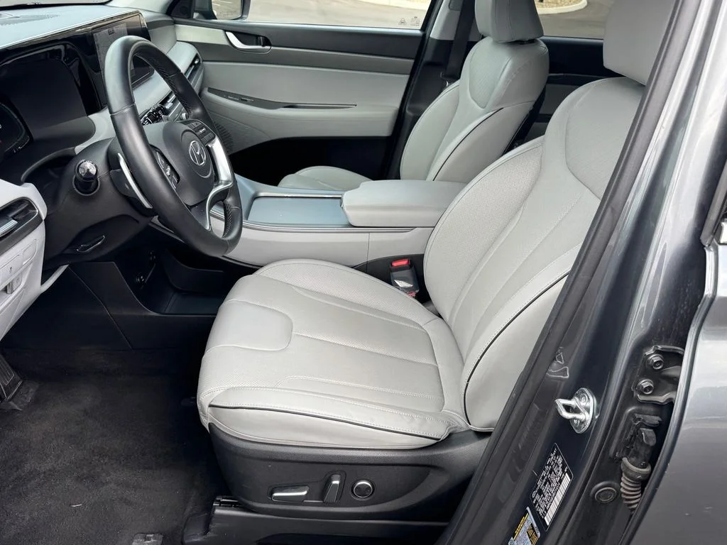 Used 2024 Gray Hyundai SEL image 7