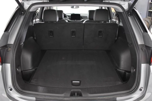 Used 2023 Gray Chevrolet LT image 18