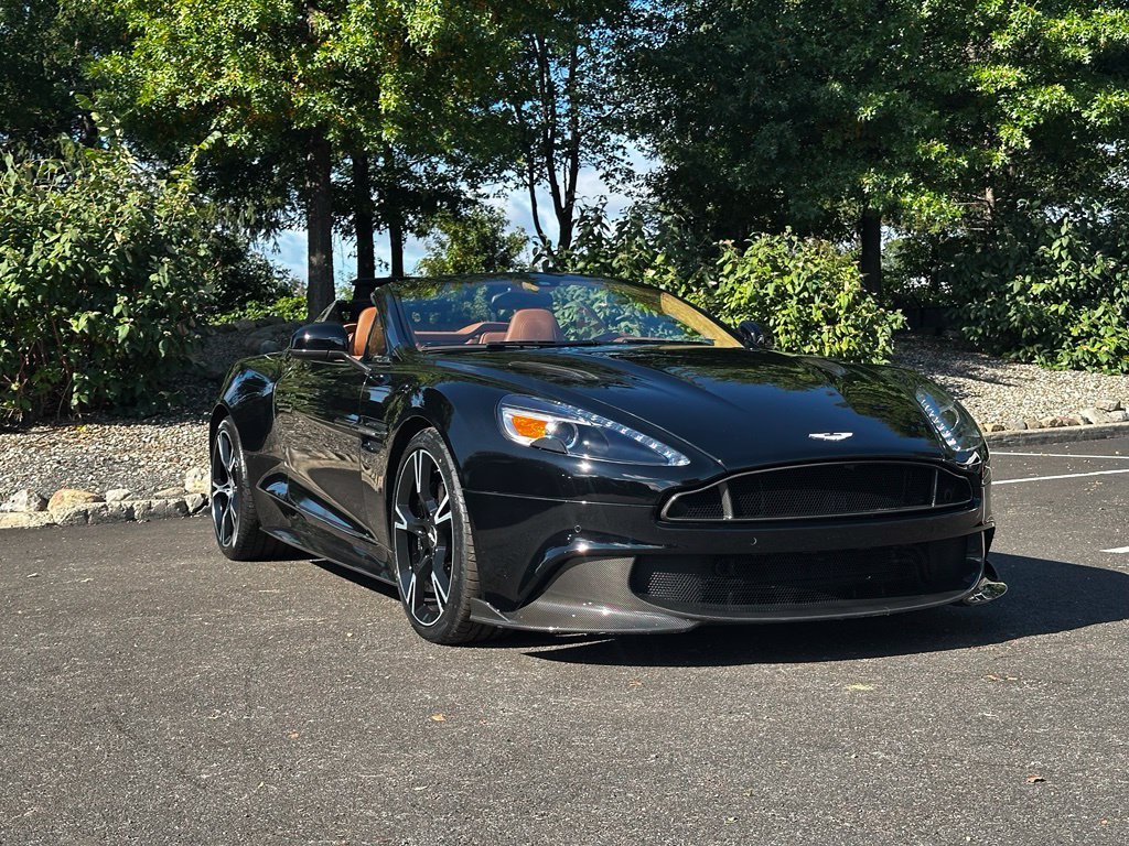Used 2018 Black Aston Martin Volante image 4